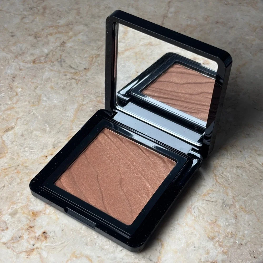 Buxom Hot Escapes Tahiti Bronzer Luminous‎ Pressed Powder Makeup